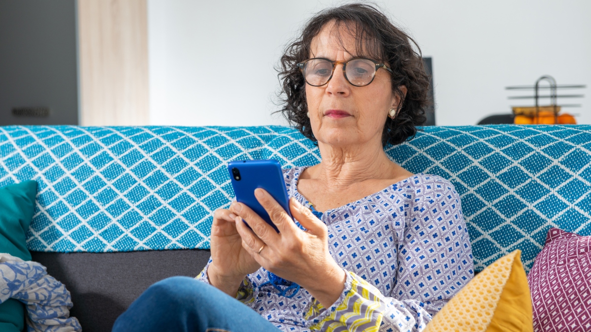 5 apps to help seniors navigate the coronavirus pandemic