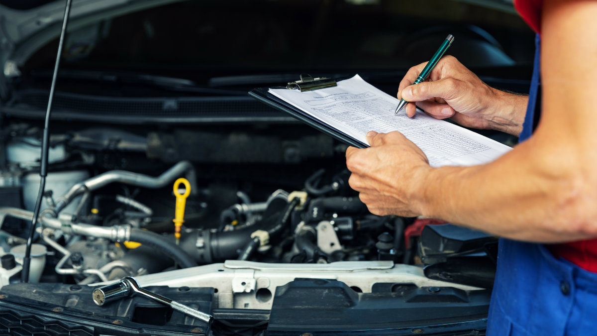 10 monthly DIY vehicle maintenance checks everyone should do [checklist]