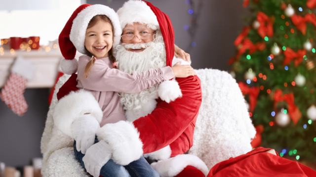 How to get a free photo with Santa without leaving the house