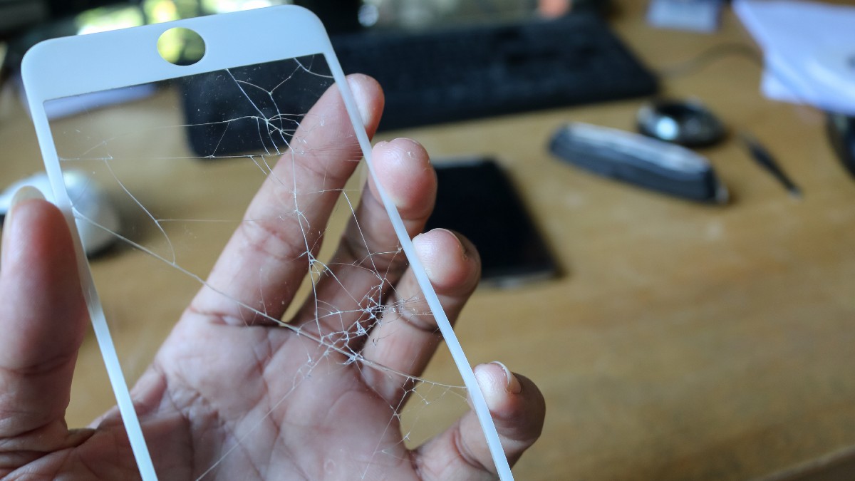 How to get photos and texts off a broken phone