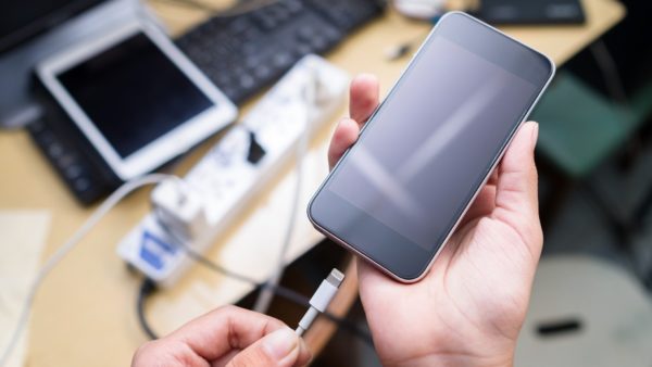 True or false: Quick-charging apps really work to speed up the process