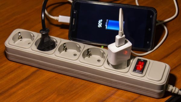 Avoid these 10 dangerous mistakes when using power strips